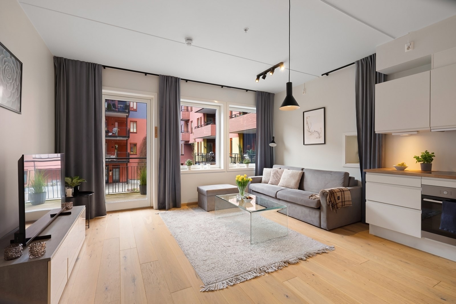 Carl Christien Stierna presenterer Sørengkaia 141. Foto: Zovenfra. Galleribilde