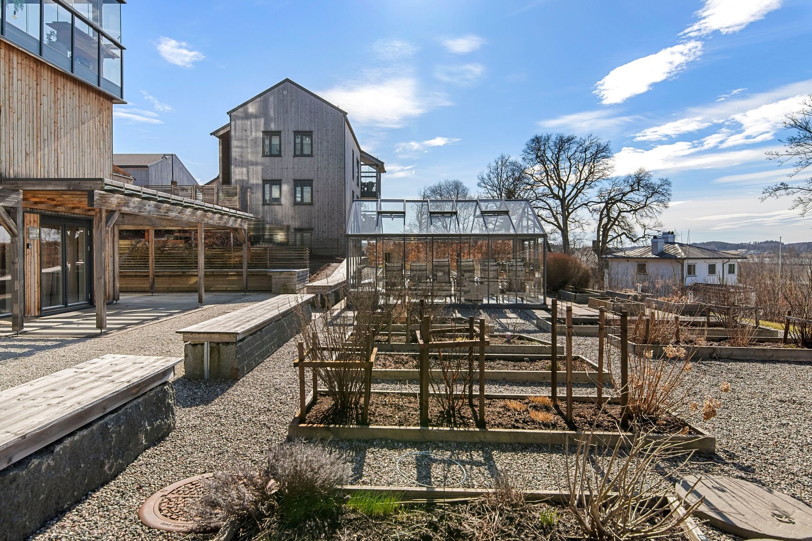 En av tre parsellhager tidlig vår Galleribilde