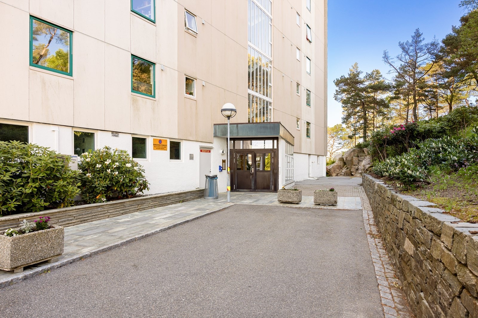 - Inngangsparti - Galleribilde