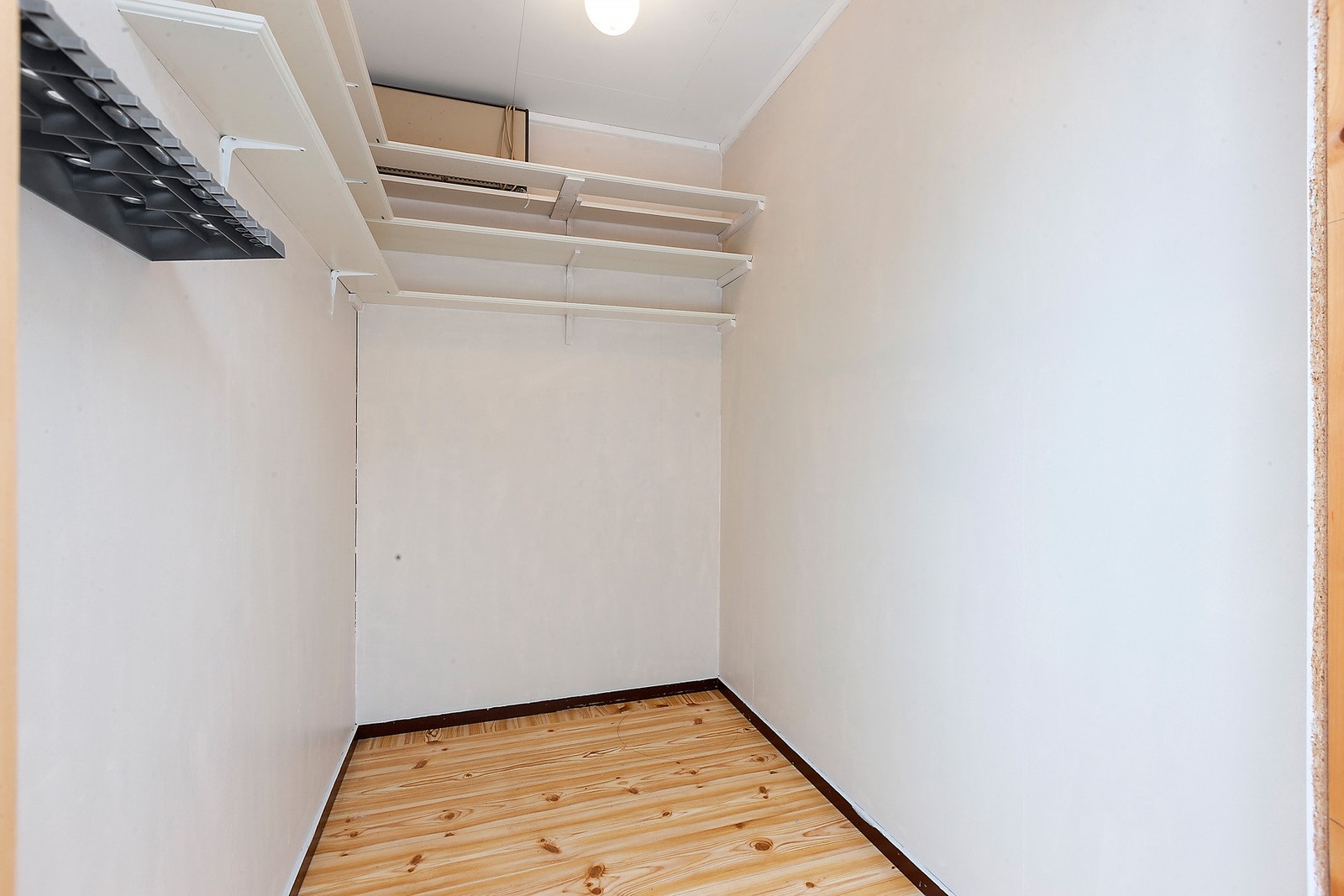 Praktisk med ekstra lagringsplass. Galleribilde