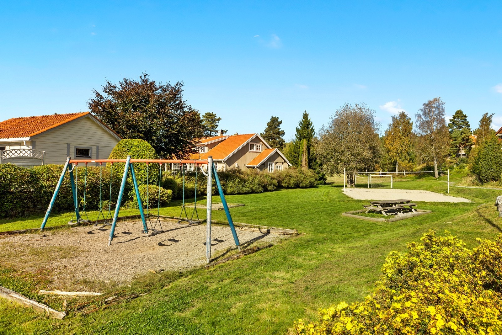 Kort og trygg gangvei til Hjortsberg barneskole, Strupe ungdomsskole og flere barnehager. Galleribilde