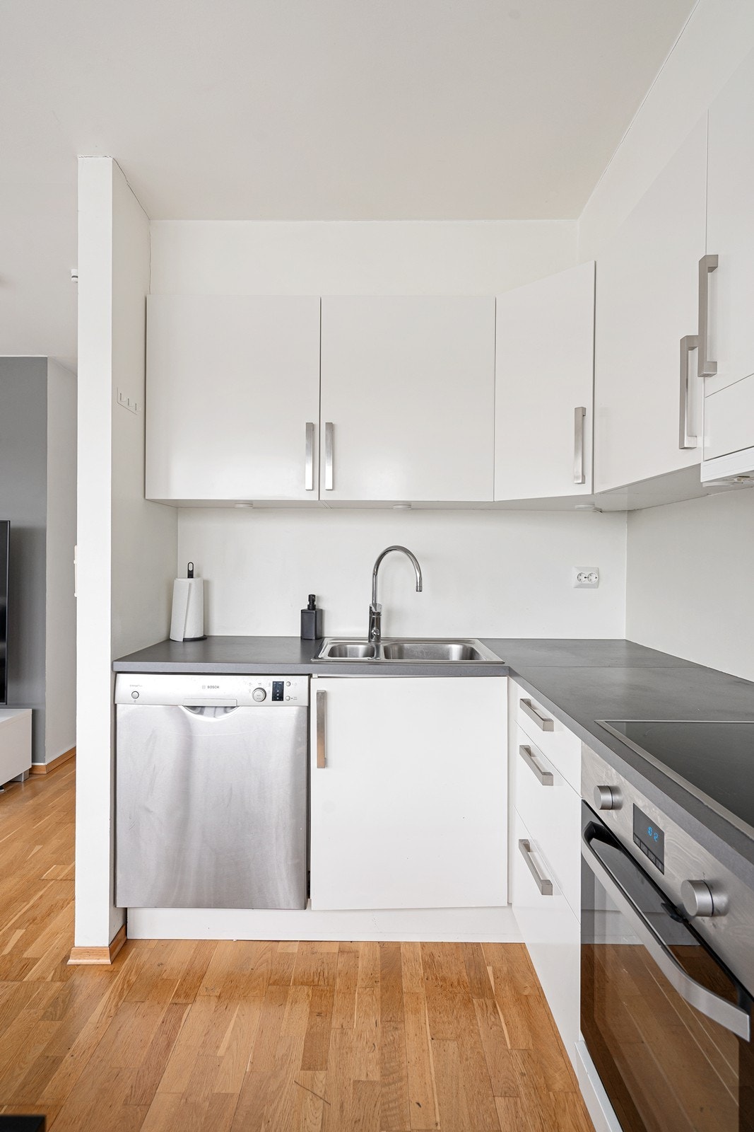 Et praktisk kjøkken som kan passe for de fleste. Galleribilde