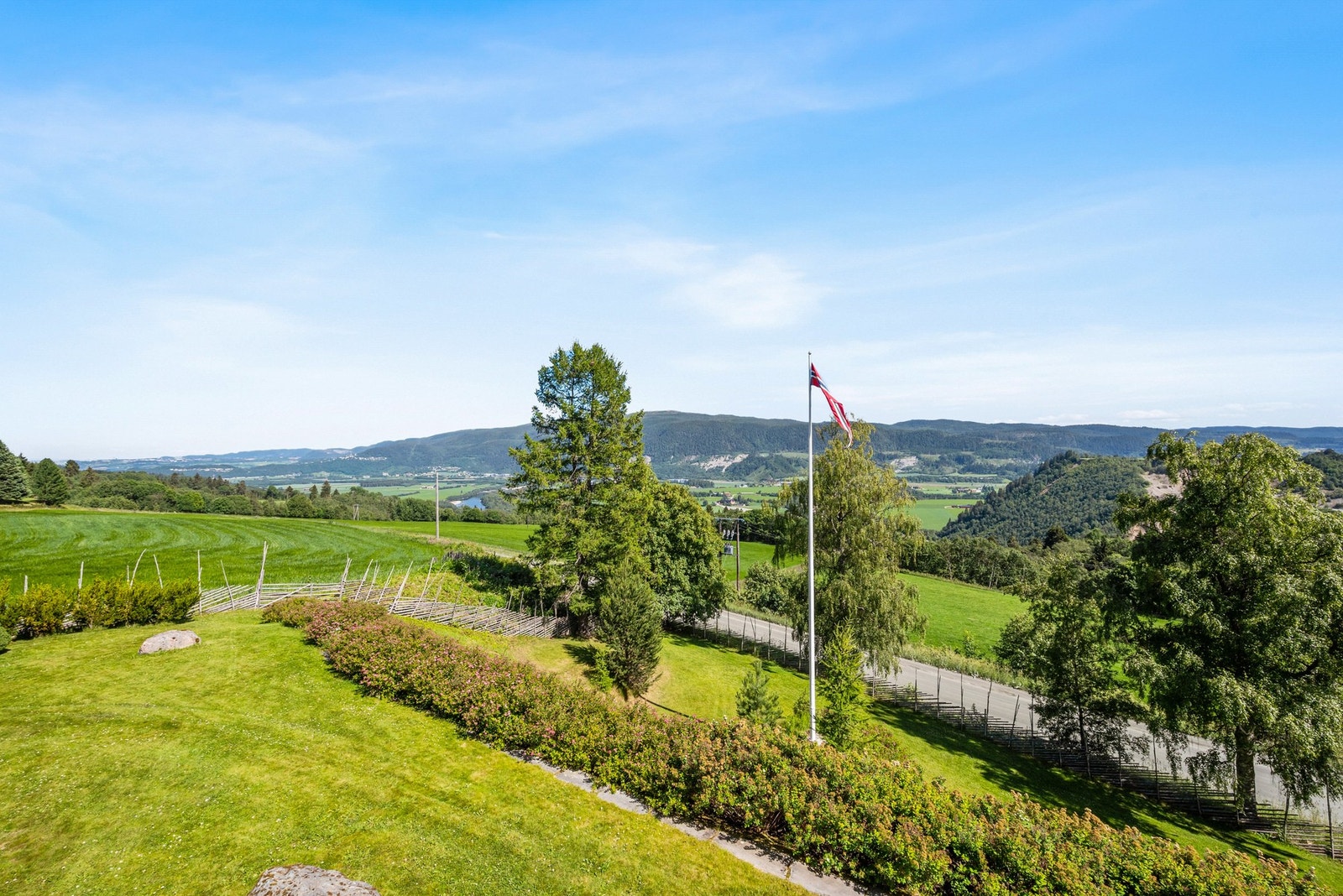 Utsiktbilde over omlandet Galleribilde
