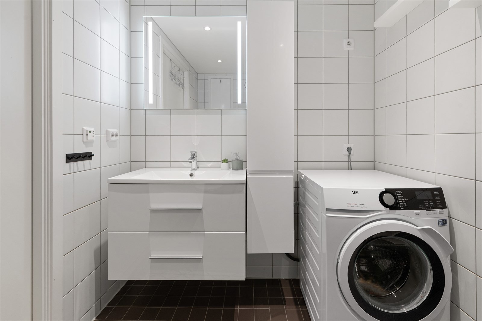 God plass til både vaskemaskin og tørketrommel Galleribilde