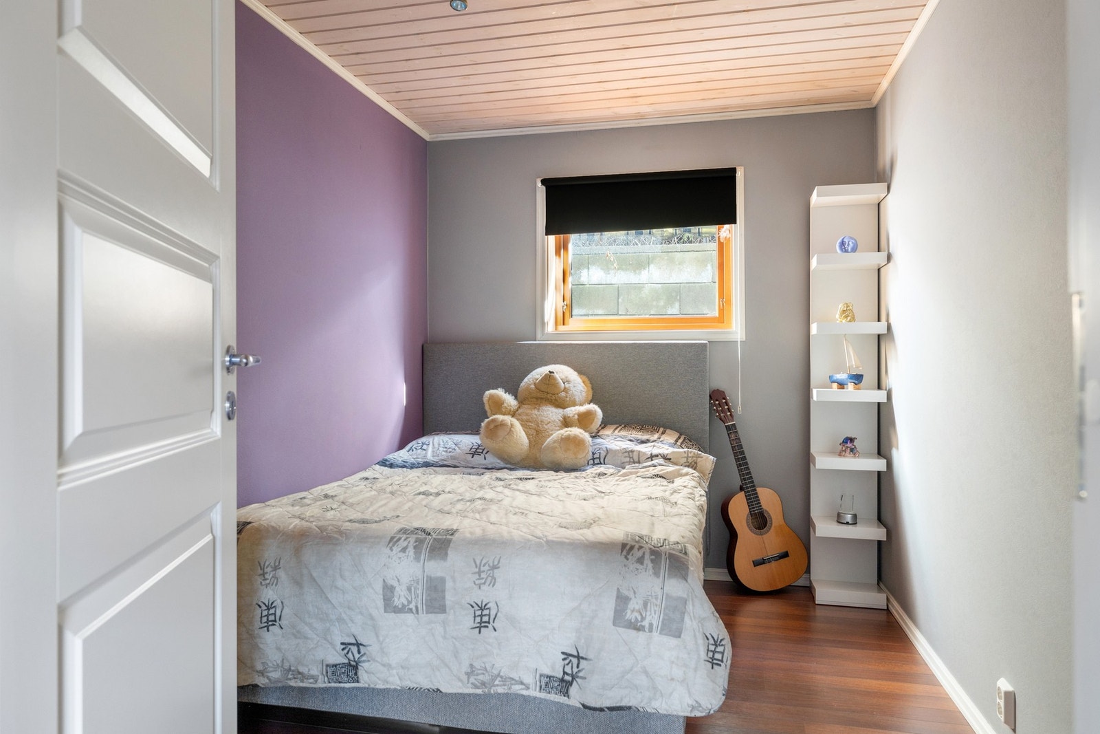 Soverom i underetasjen som er tilknyttet hoveddelen er også av fin størrelse Galleribilde