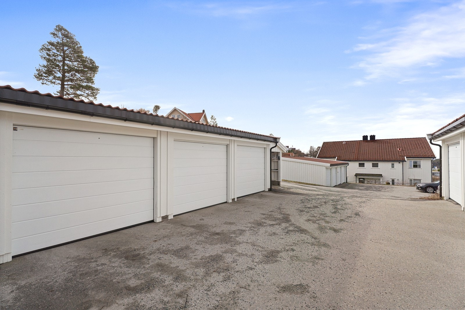 Garasje i rekke Galleribilde