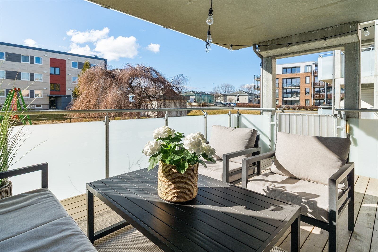 Romslig balkongen på 14 kvm Galleribilde