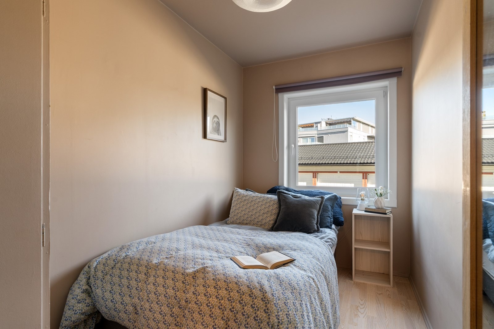 Leiligheten har tre gode soverom Galleribilde