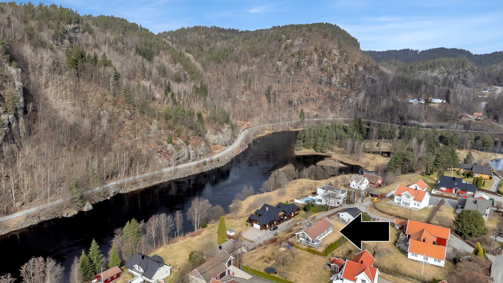 PrivatMegleren v/ Jonas Jaatun har gleden av å presentere Venneslavegen 193! Galleribilde