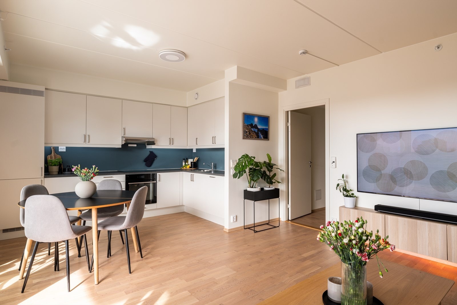 Leiligheten har balansert ventilasjon, som sikrer et sunt og godt inneklima i alle rom. Galleribilde