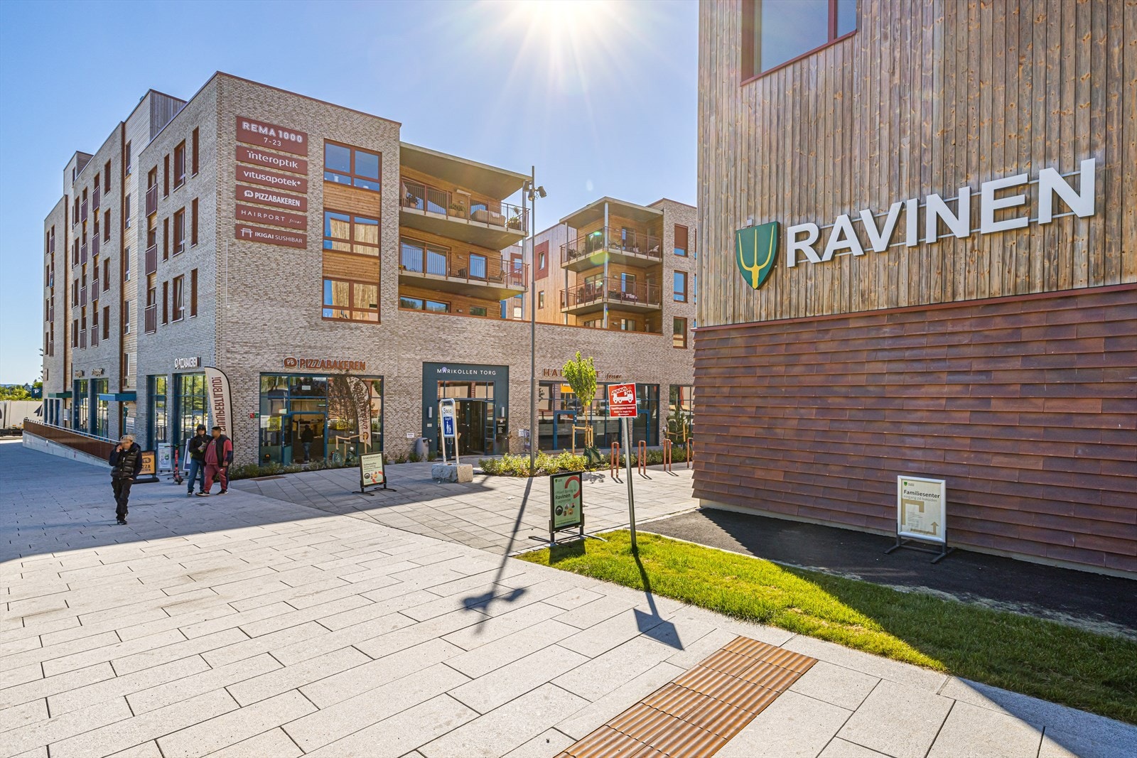 Marikollen Torg og Ravinen - hjertet av det nye Fjerdingby sentrum med handel, kultur og helsetilbud samlet. Galleribilde