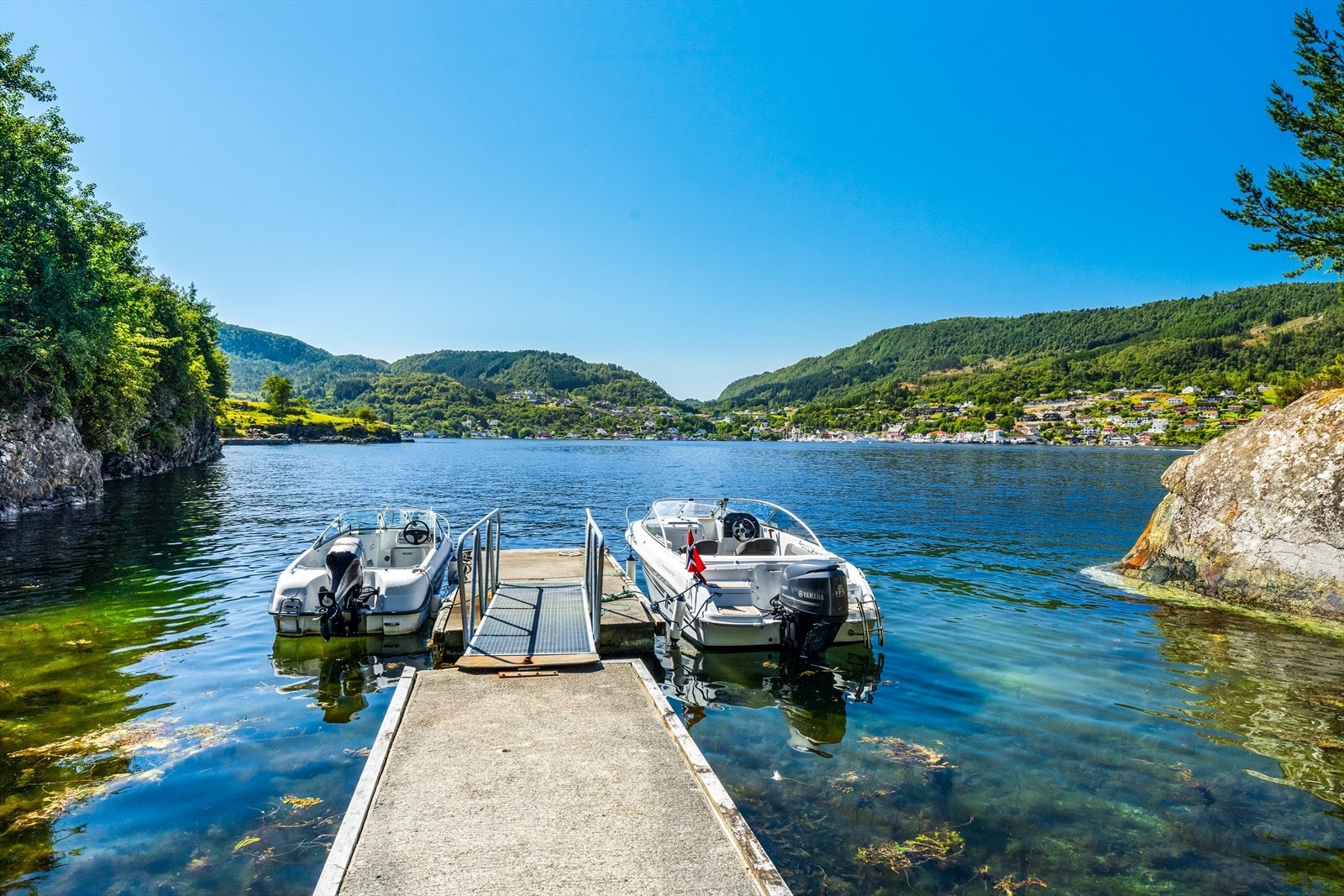 Her med utsikt mot Våge sentrum. Galleribilde