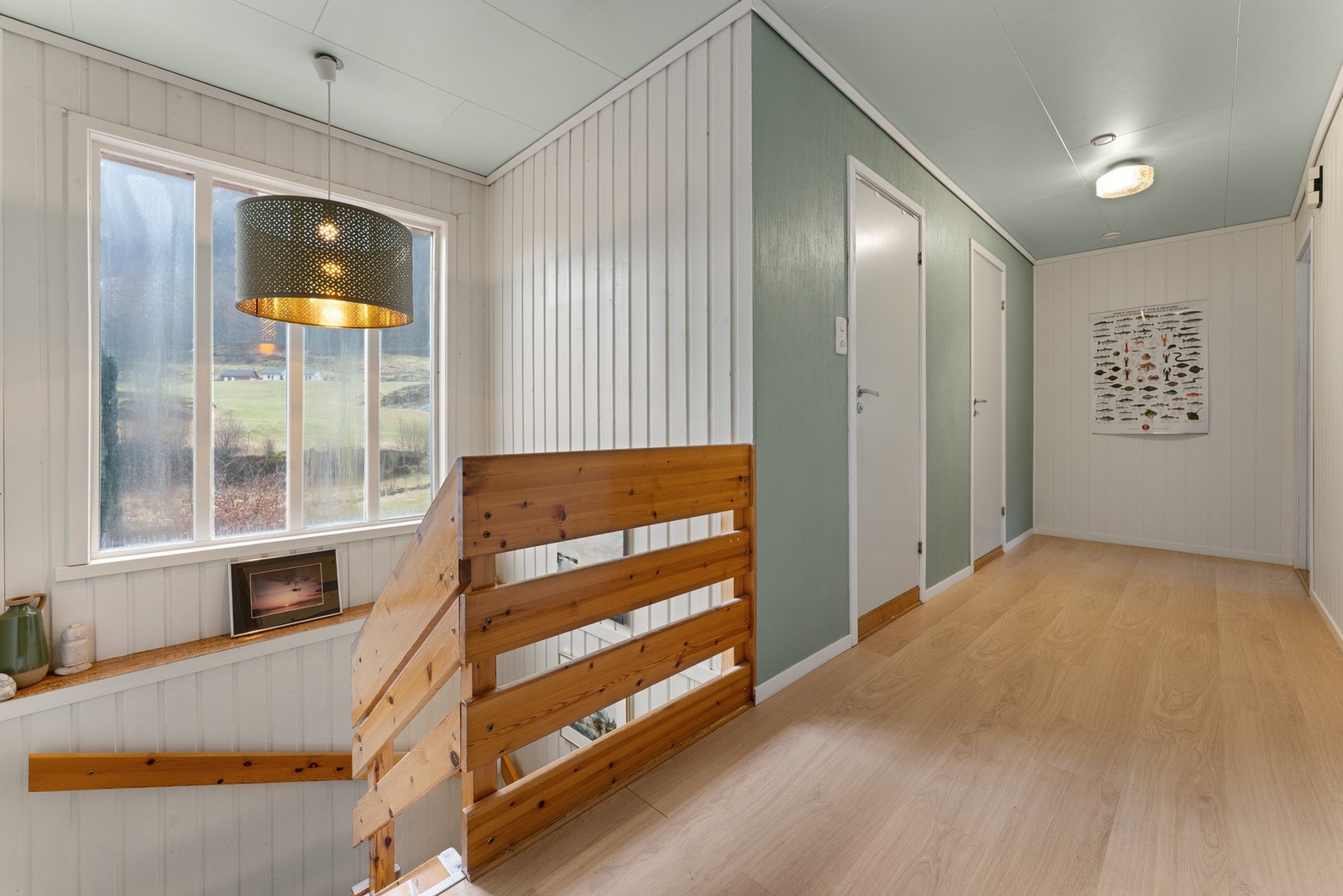 Fra gang har man trapp ned til underetasjen. Galleribilde