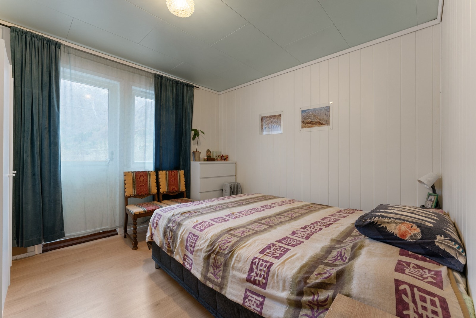 Soverom nummer en. Galleribilde