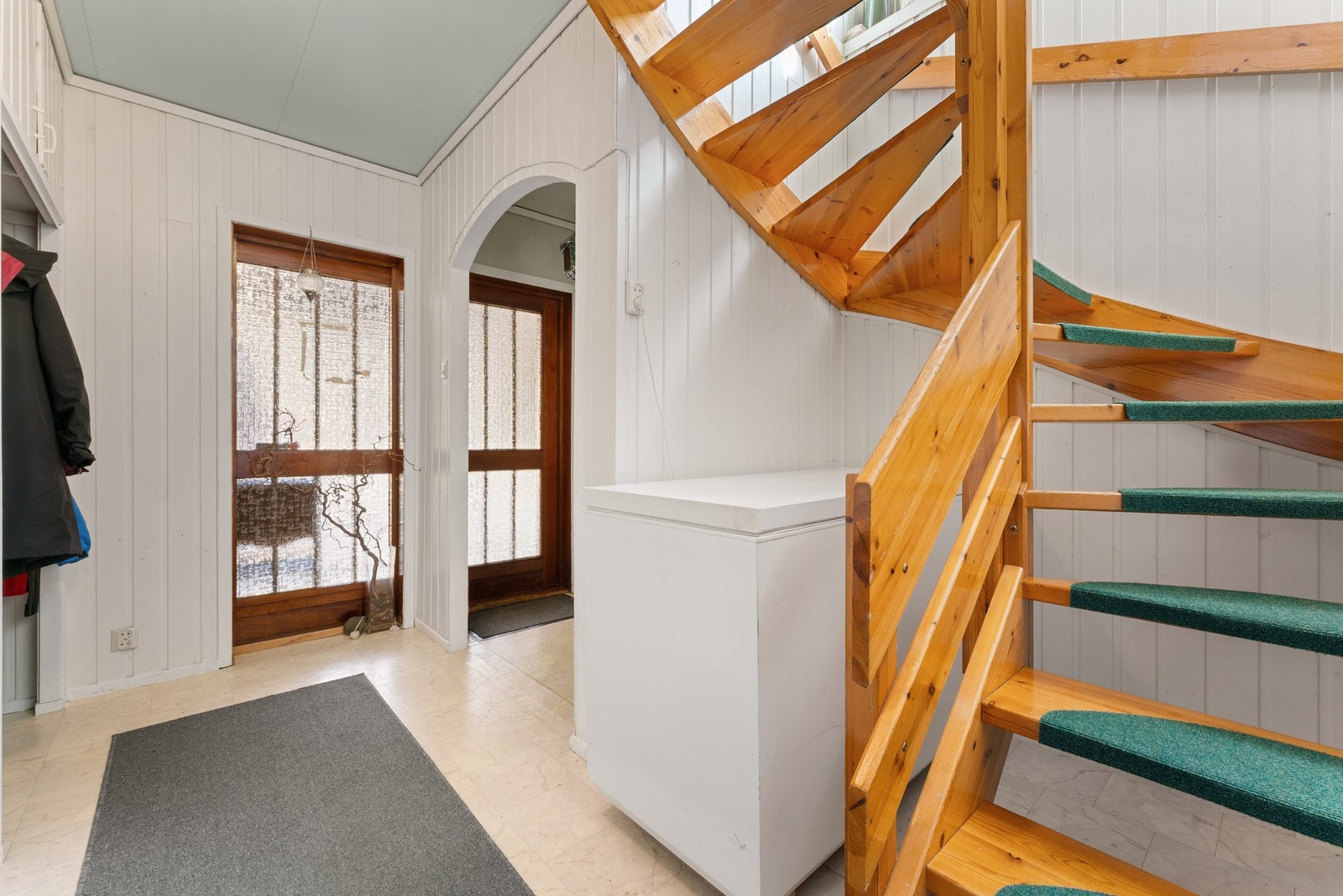 Hovedenheten har egen del av underetasjen med areal 19 m². Galleribilde