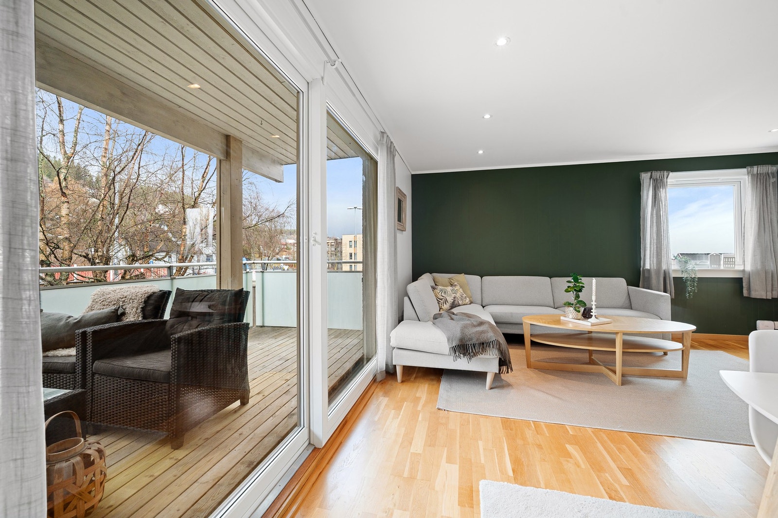 Fra stuen har du adkomst til balkongen. Galleribilde