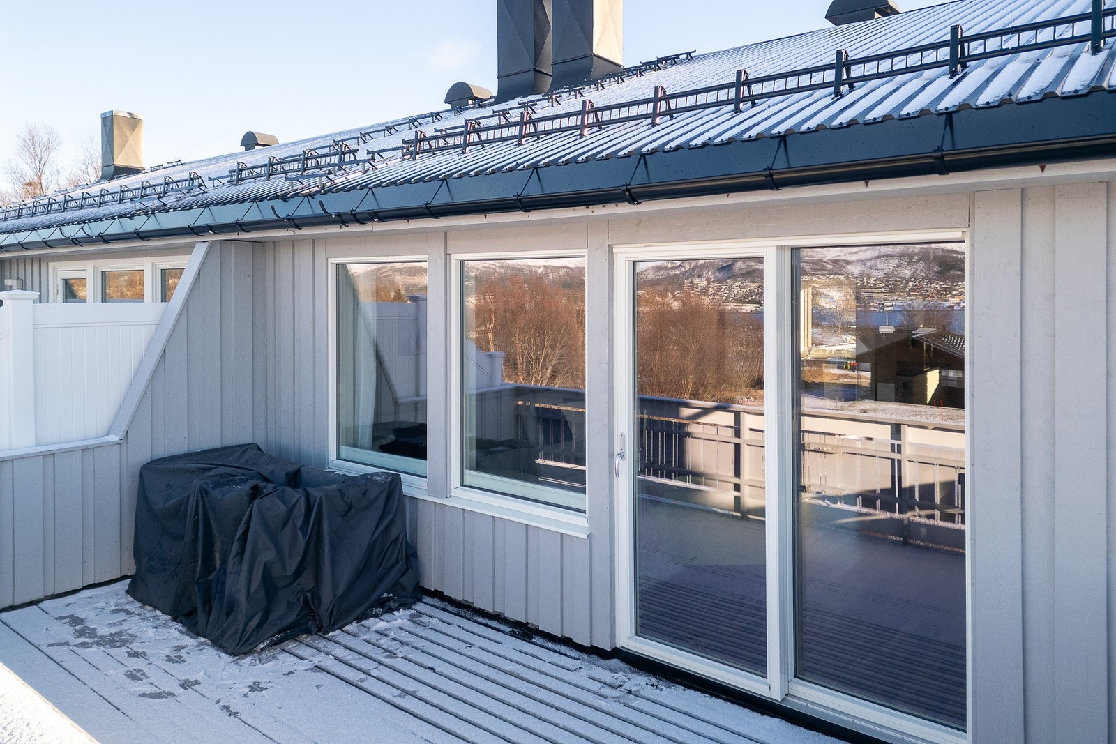 Verandaen har supre sol- og utsiktsforhold Galleribilde
