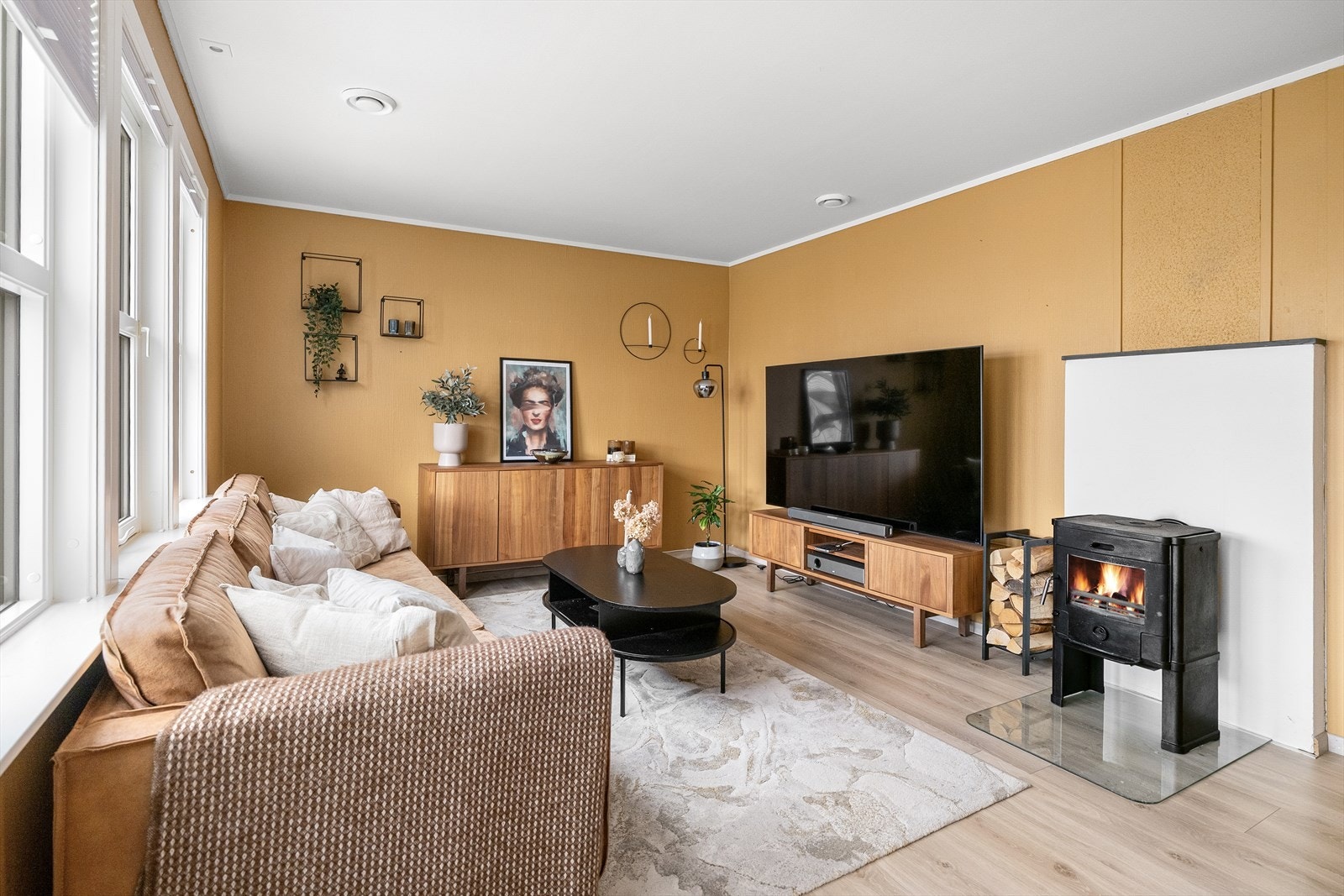 Vedovnen gir ekstra varme og hygge på kalde dager. Galleribilde