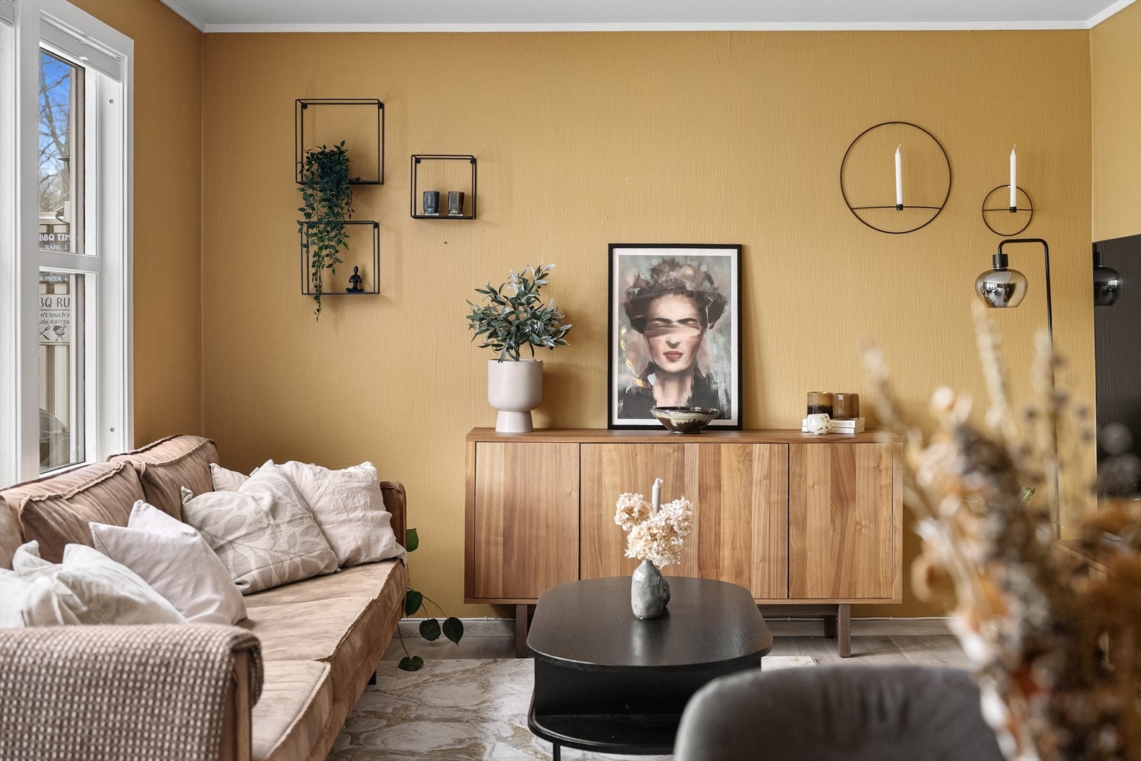 Lune og trivelige fargevalg. Galleribilde
