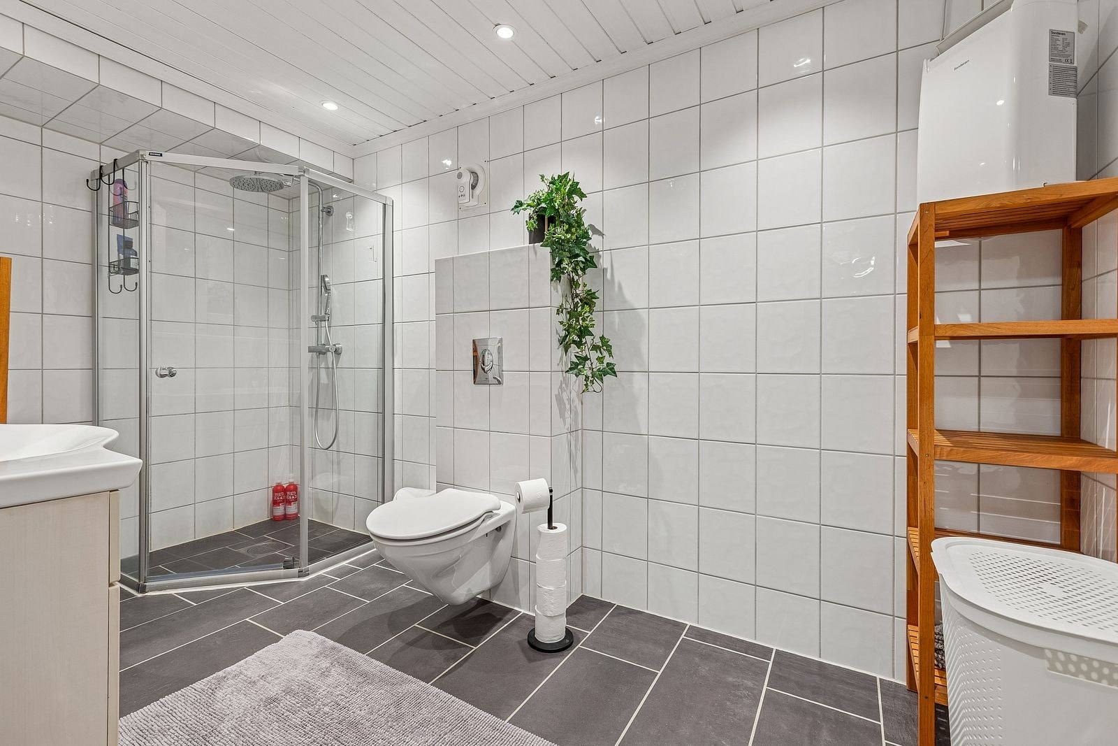 Bad i underetasje Galleribilde