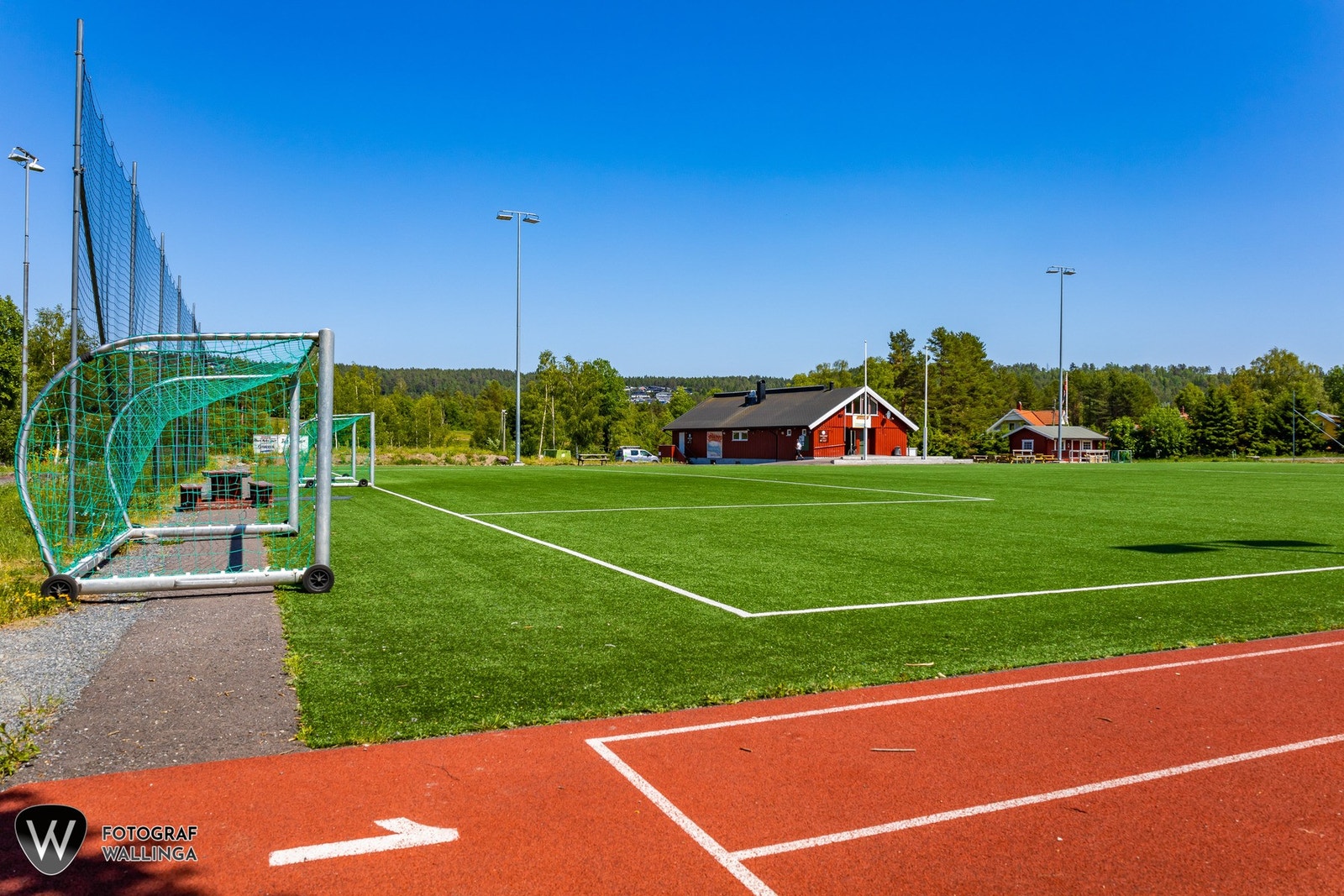 Boligen ligger i et barnevennlig område med umiddelbar nærhet til idrettsbane og gode fritidstilbud. Galleribilde
