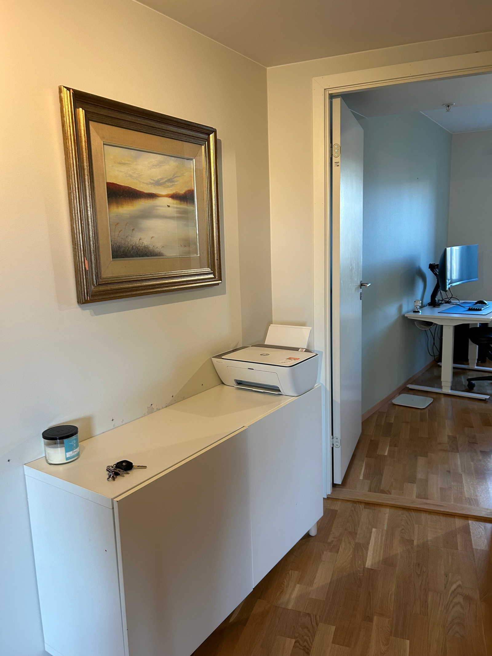 Entre mot stue Galleribilde