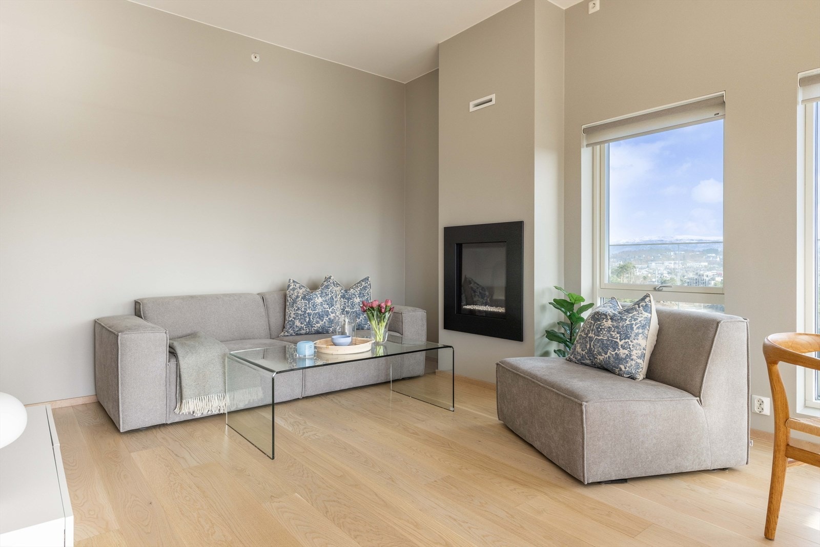 Her er det rikelig med plass til å innrede både stilrent og komfortabelt. Galleribilde