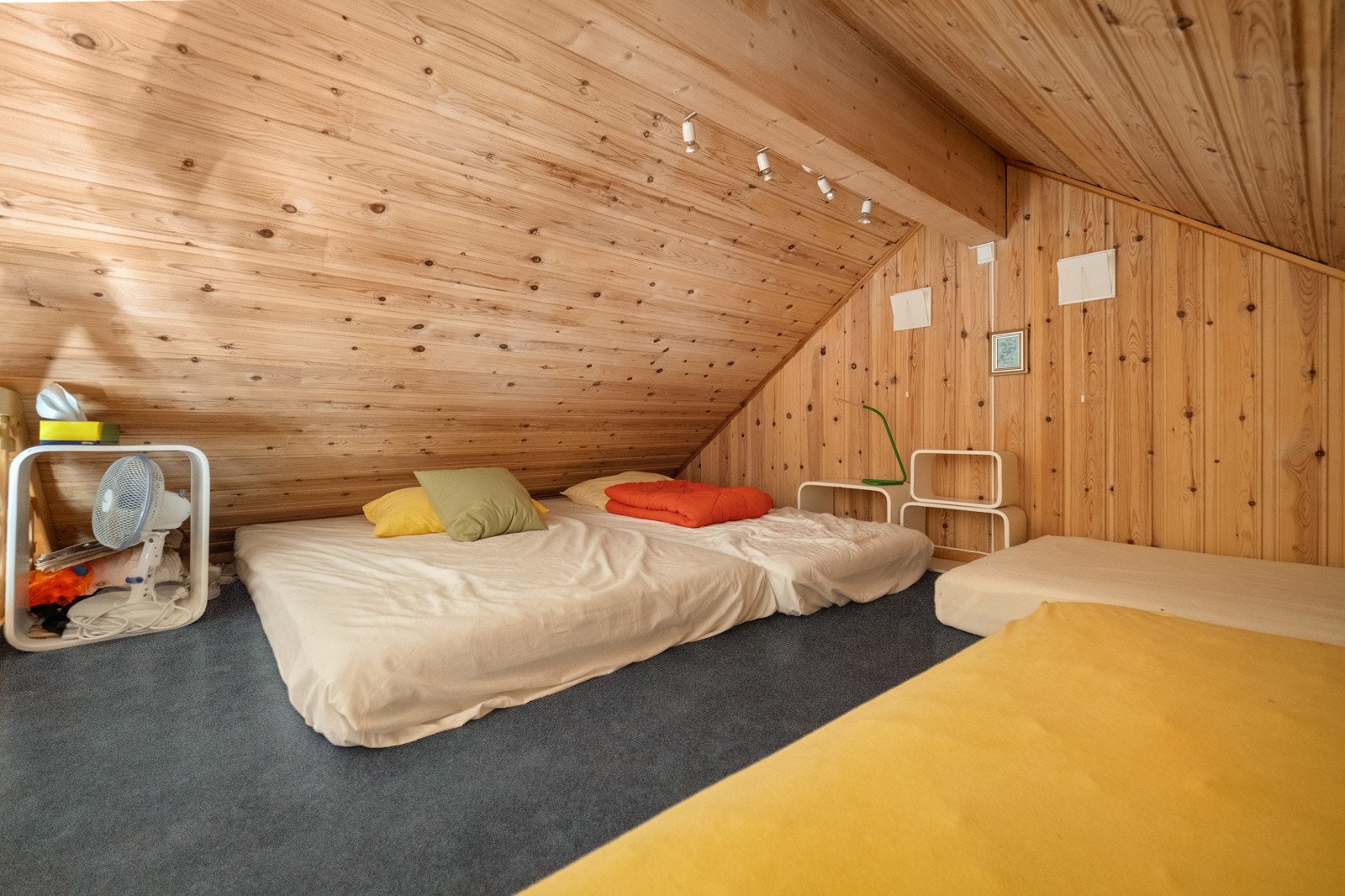 Praktisk hems med soveplass. Galleribilde