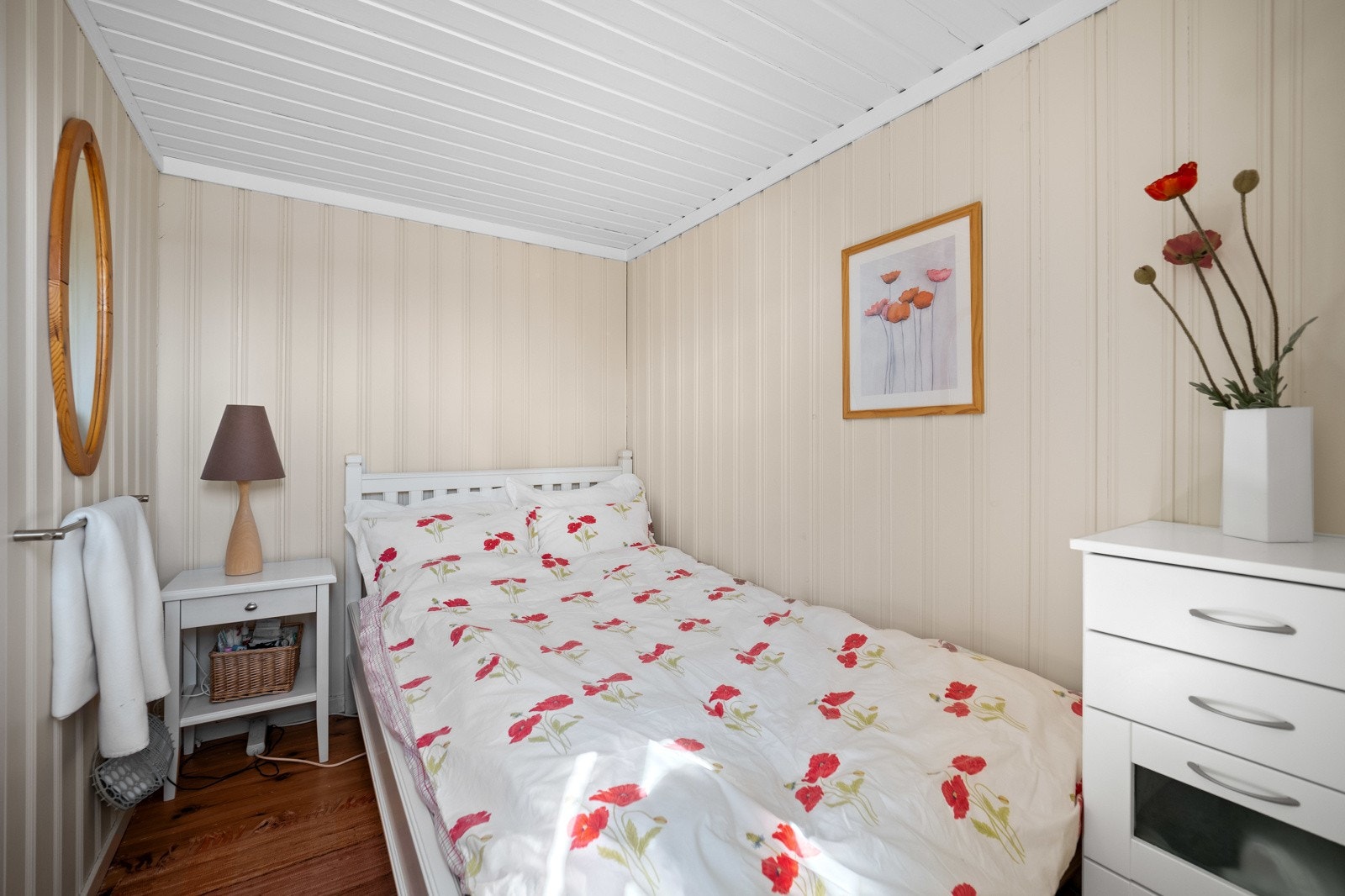 Soverom i hovedhytte. Galleribilde