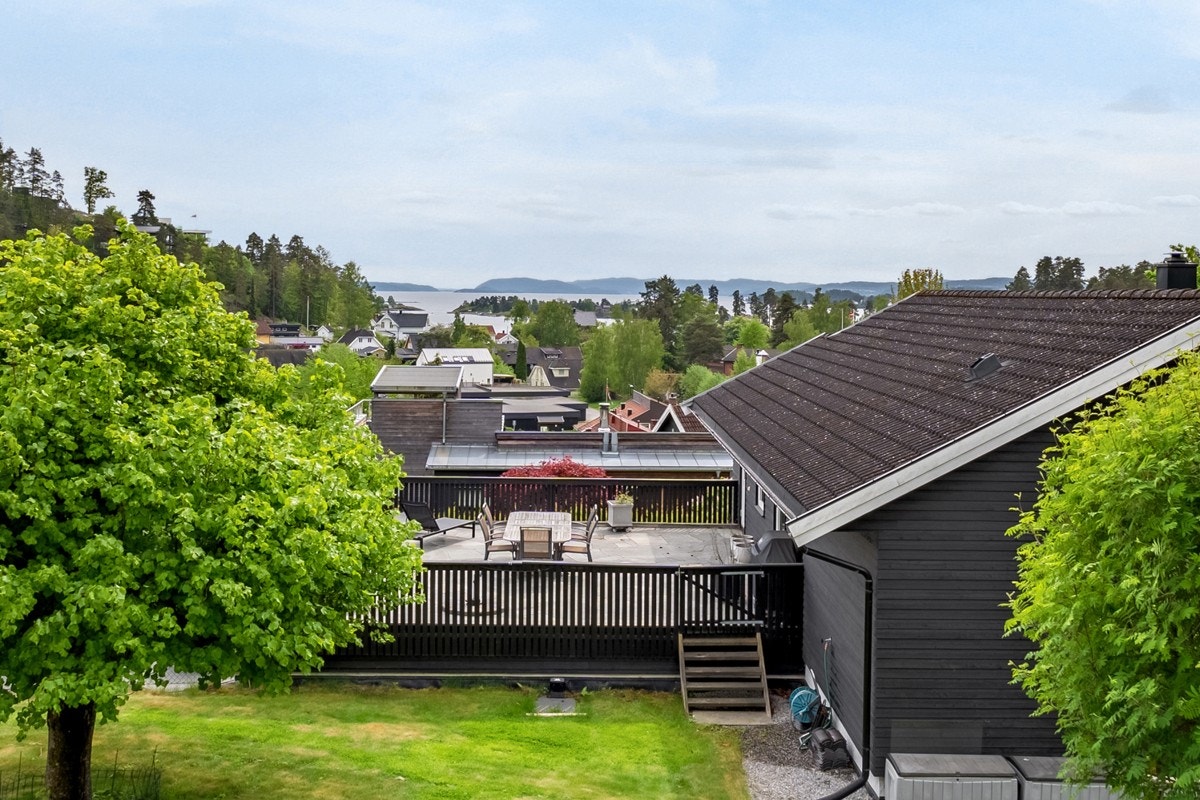 Huset har nydelig sjøutsikt Galleribilde
