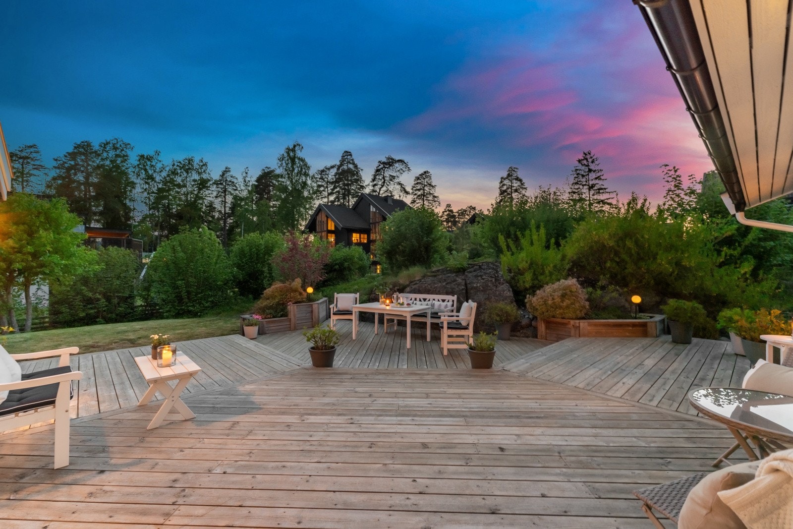 Hogdaveien 18 evening (5) Galleribilde