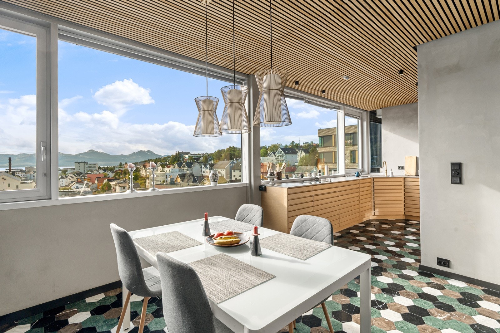 Spisestue. Galleribilde