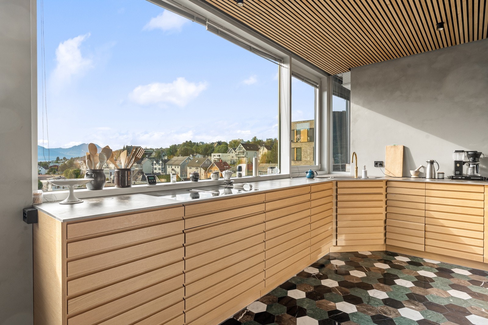 Magisk utsikt fra kjøkkenet! Galleribilde