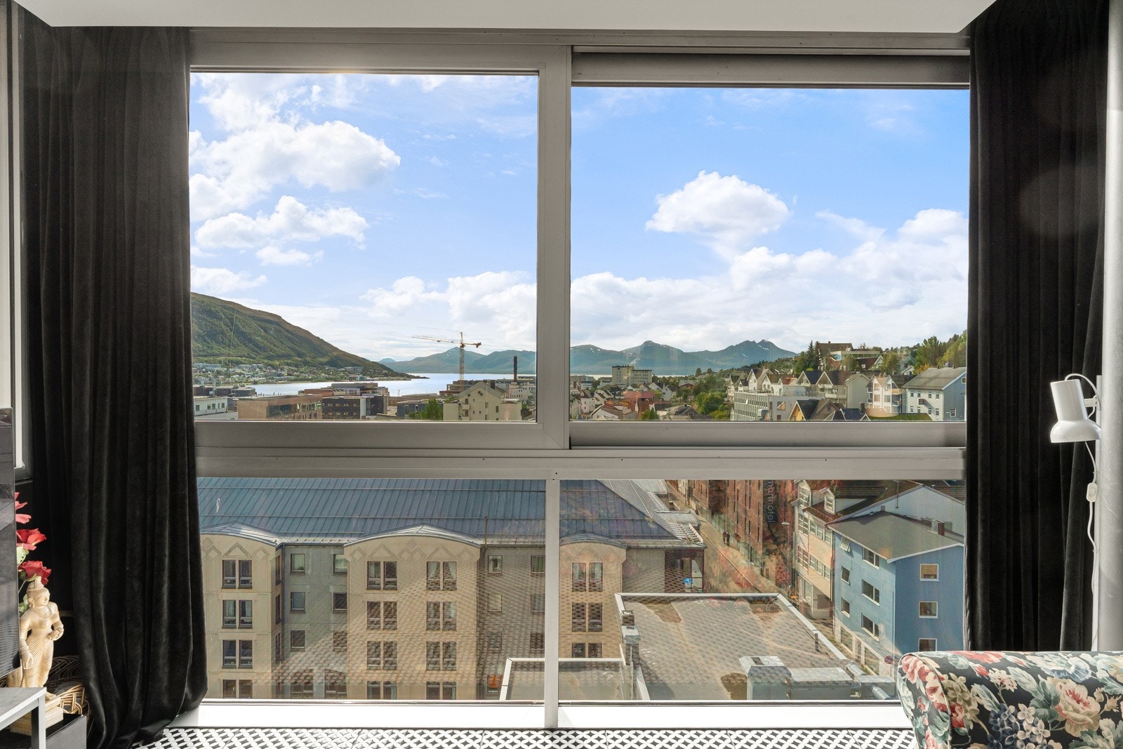 Ei unik og oppgradert toppleilighet midt i sentrum. Galleribilde