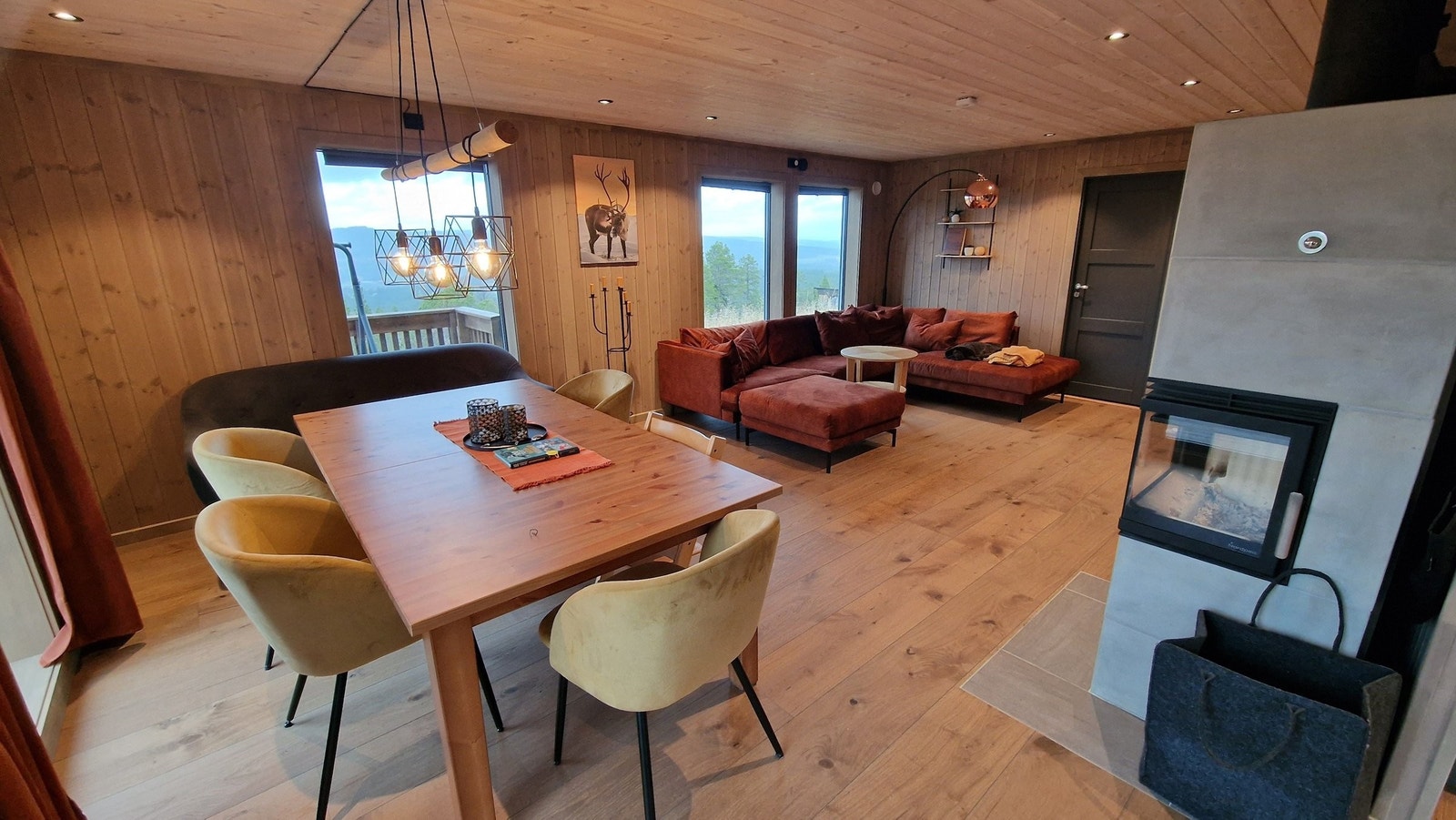 Spisestue og stue, 1.etg Galleribilde