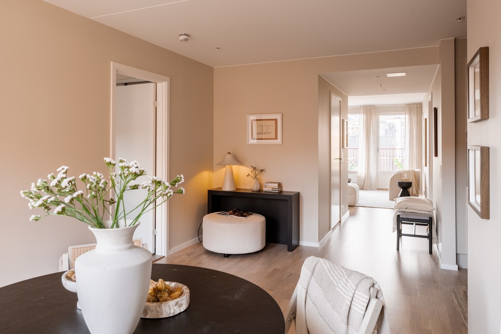 Her får du en ny bolig men med følelsen av litt flere "kriker og kroker" som kan møbleres for en hyggeligere atmosfære. Galleribilde