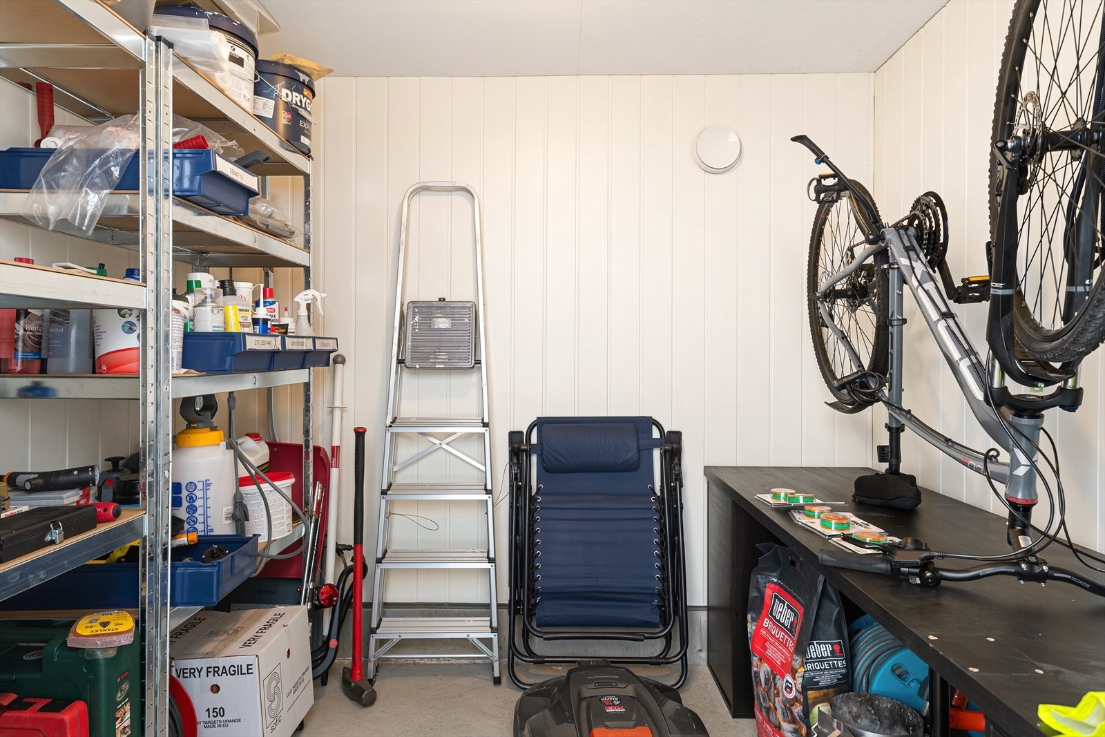 God oppbevaringsplass til diverse utstyr Galleribilde