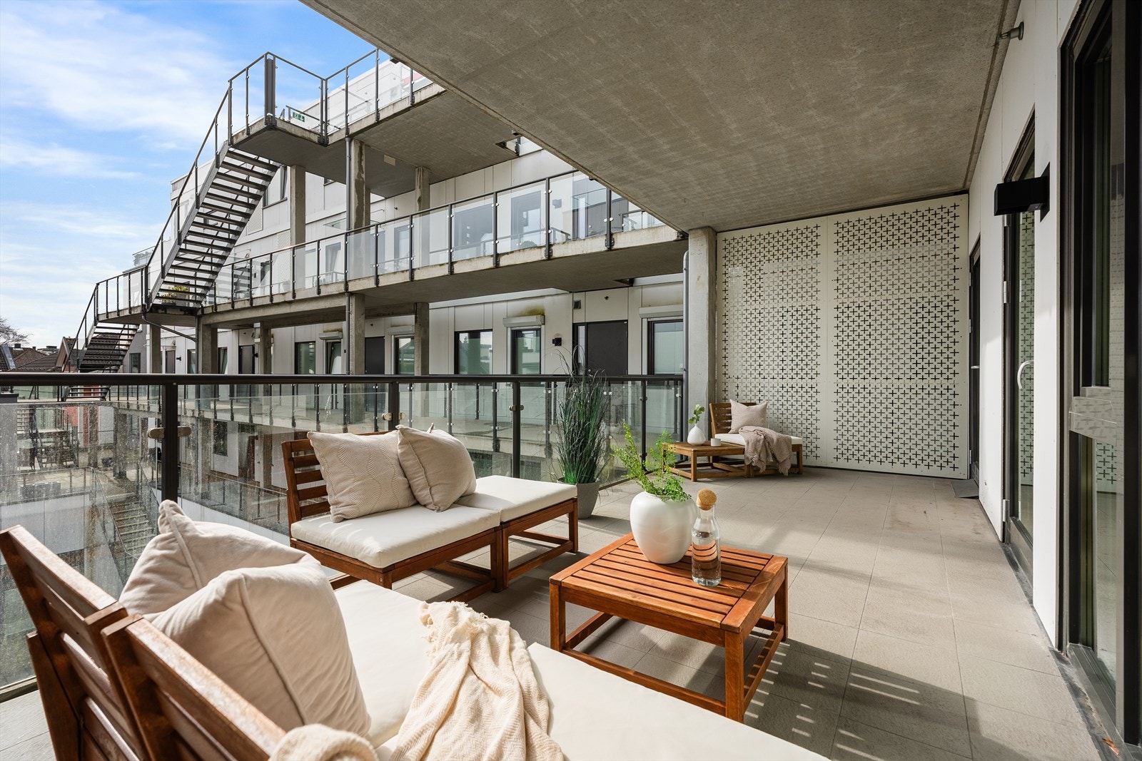 Den private balkongen er hele 18kvm! Galleribilde