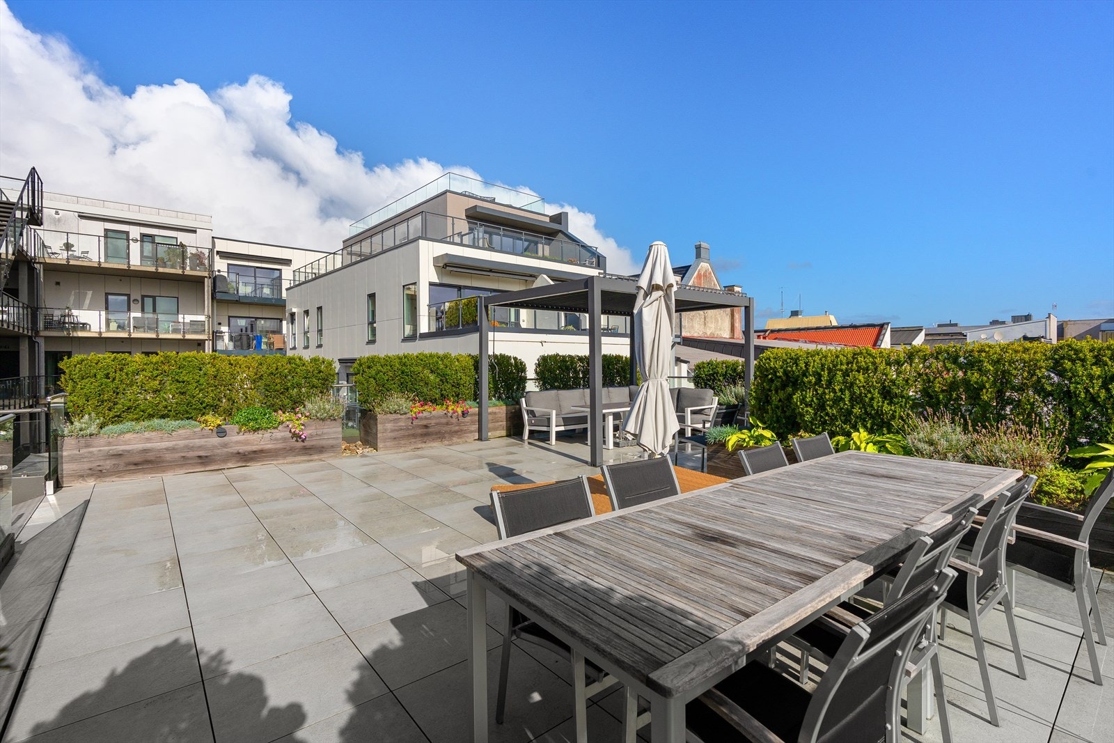 Felles terrasse med trappefri adkomst fra leiligheten. Galleribilde