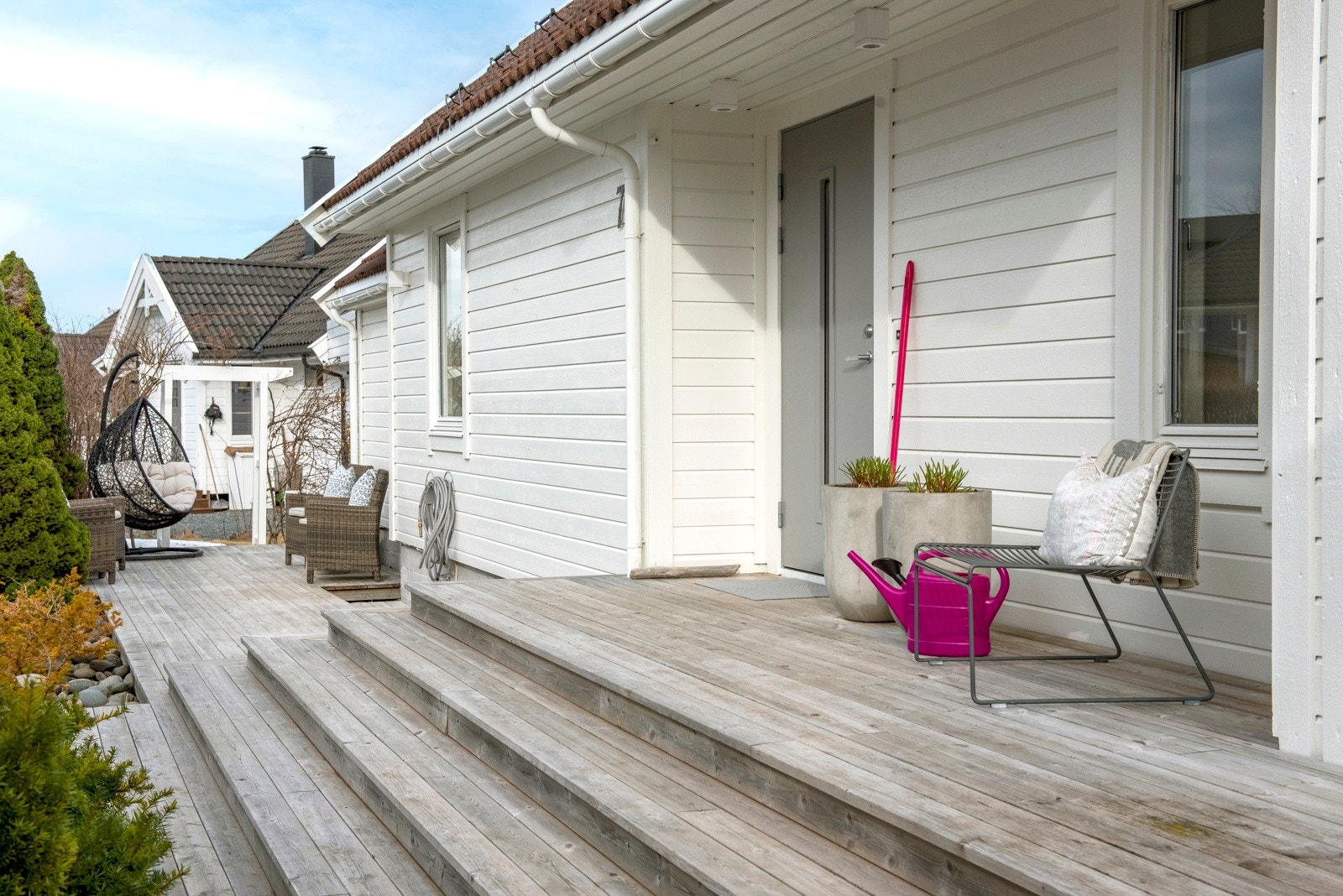 Uteområdet har flere soner og møbleringsmuligheter. Galleribilde