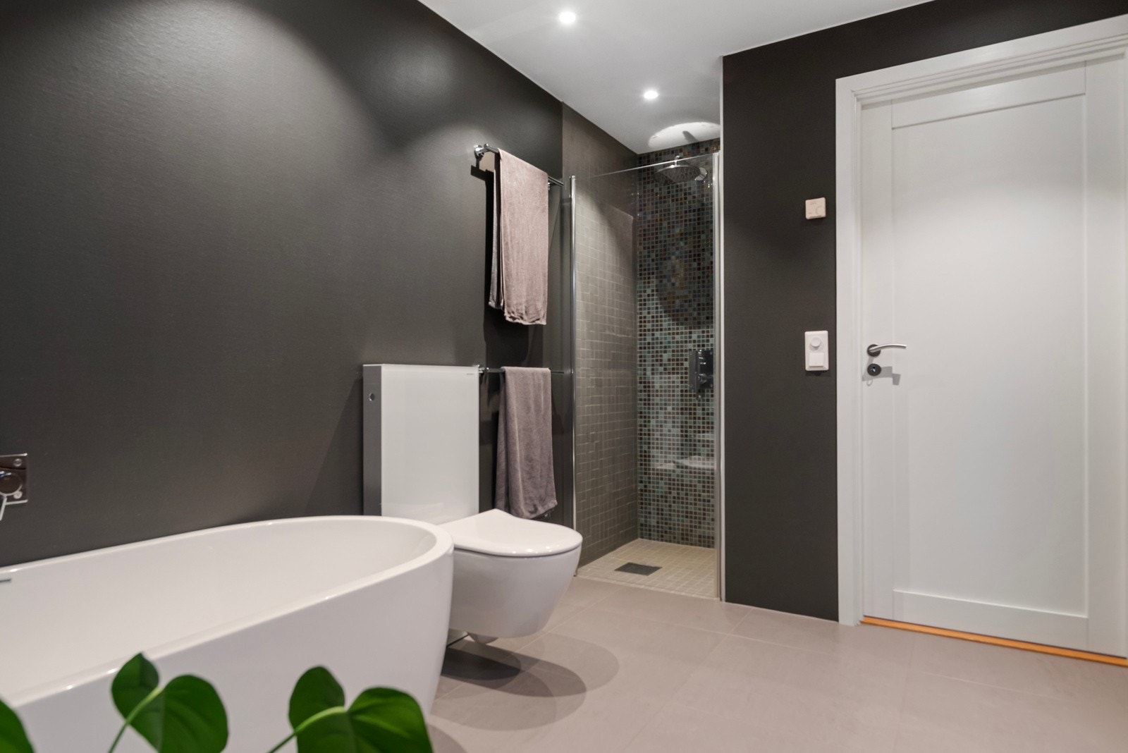 Badet holder en gjennomført og påkostet standard. Galleribilde