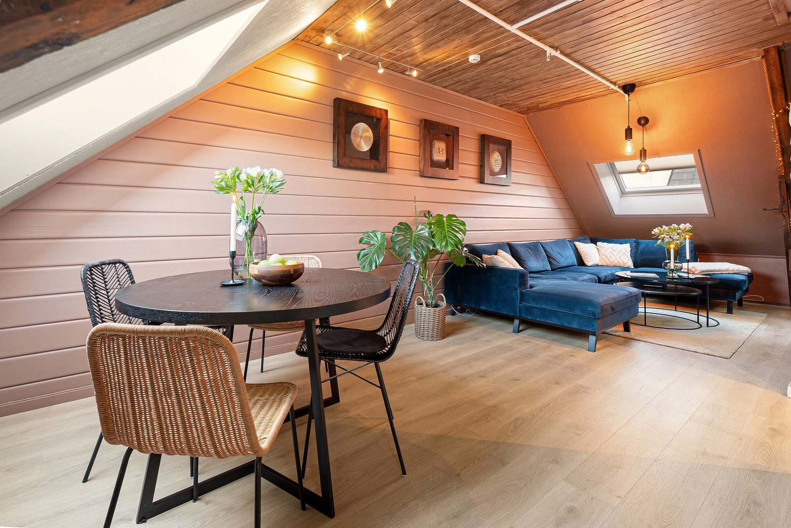 Spiseplassen er naturlig plassert i tilknytning til stuen. Galleribilde