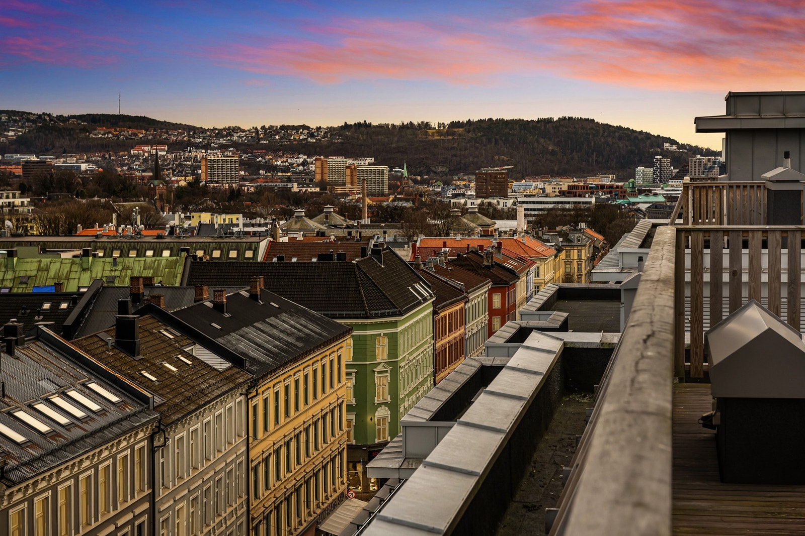 Flott utsikt fra takterrasse! Galleribilde