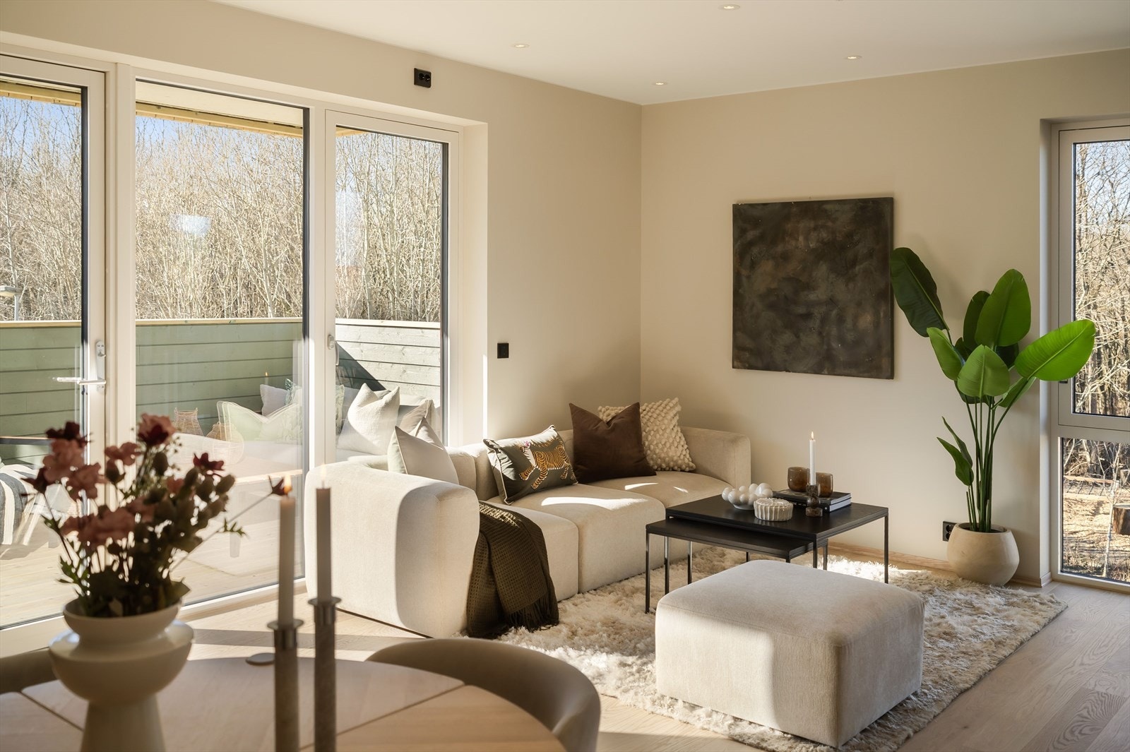 Aktiv Eiendomsmegling v/ Marius Kvalvik har gleden av å presentere Arne Bergsgårds veg 7 - en stilren hjørneleilighet beliggende i andre etasje på Steinan Park, sørvendt med herlige solforhold! Galleribilde