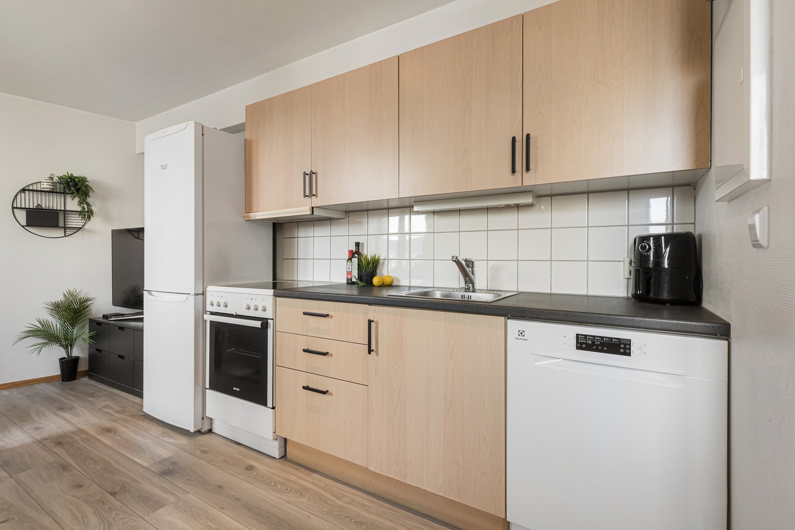 Velholdt kjøkken med smarte løsninger Galleribilde