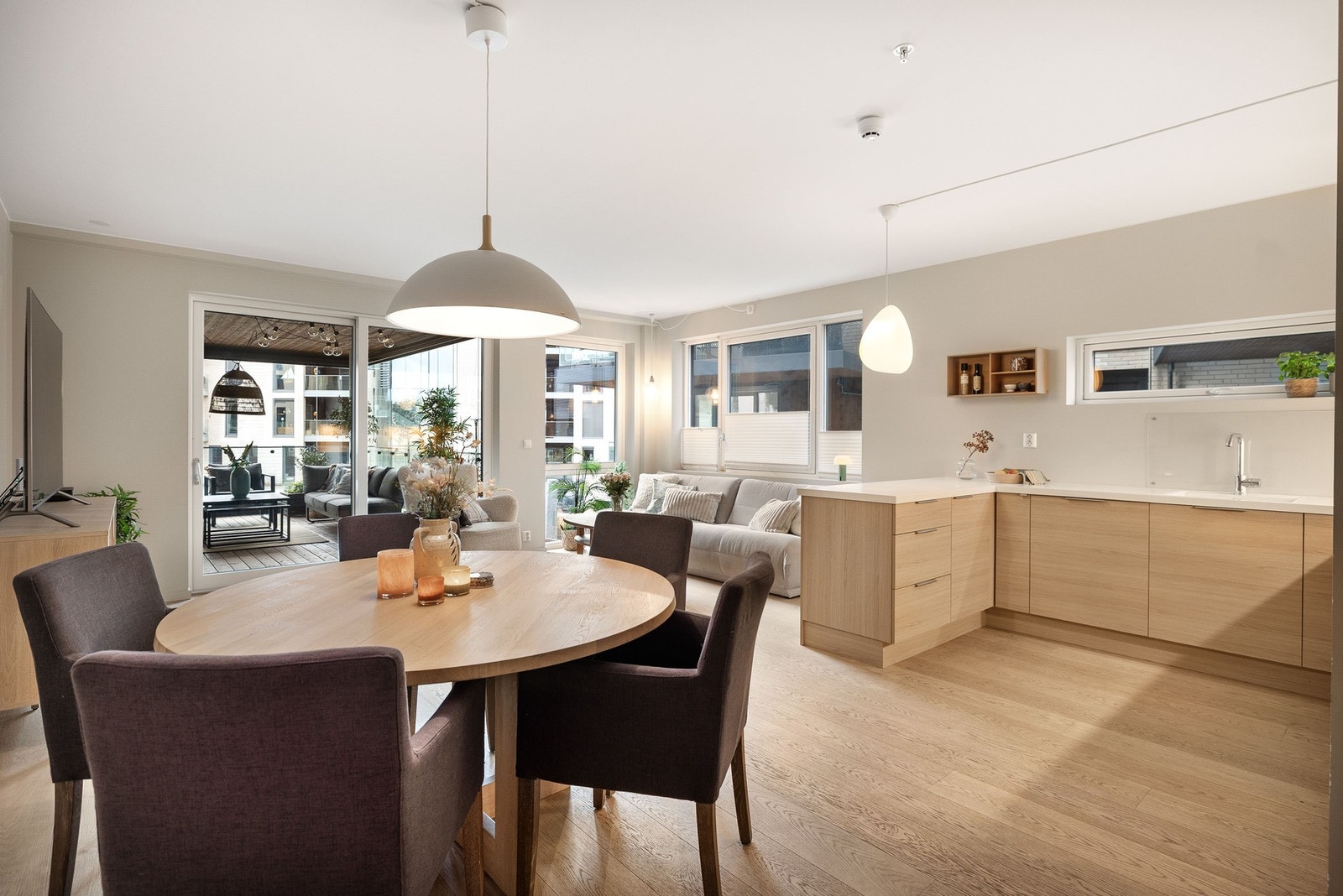 Leiligheten er malt opp i tidsriktige og delikate farger. Galleribilde