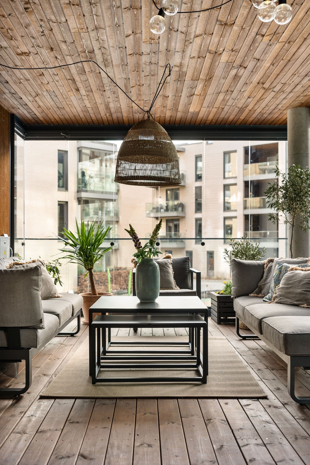 Verandaen har morgensol, sol på dagtid og kveld. Galleribilde