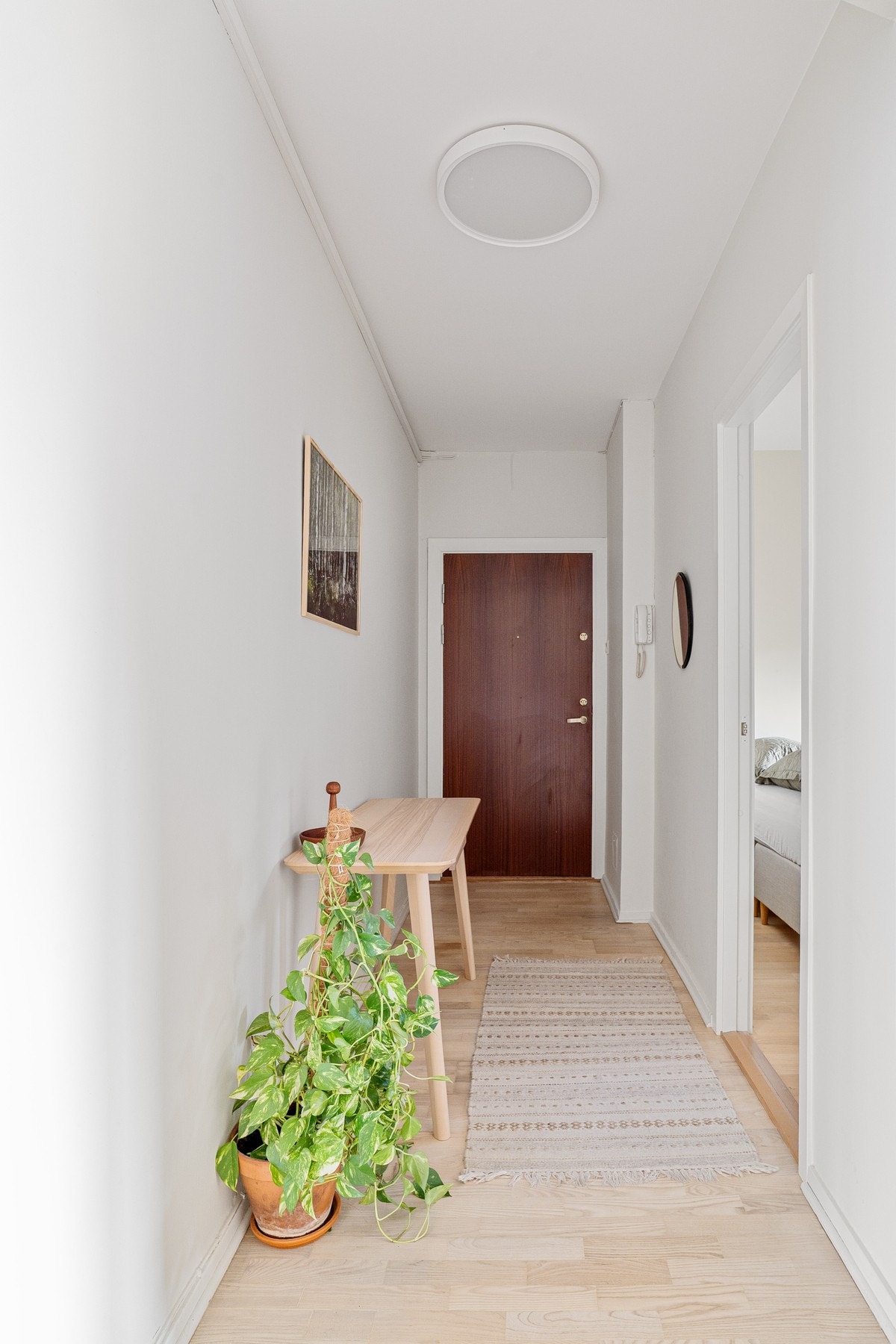 Begge soverom har adkomst fra entréen. Galleribilde