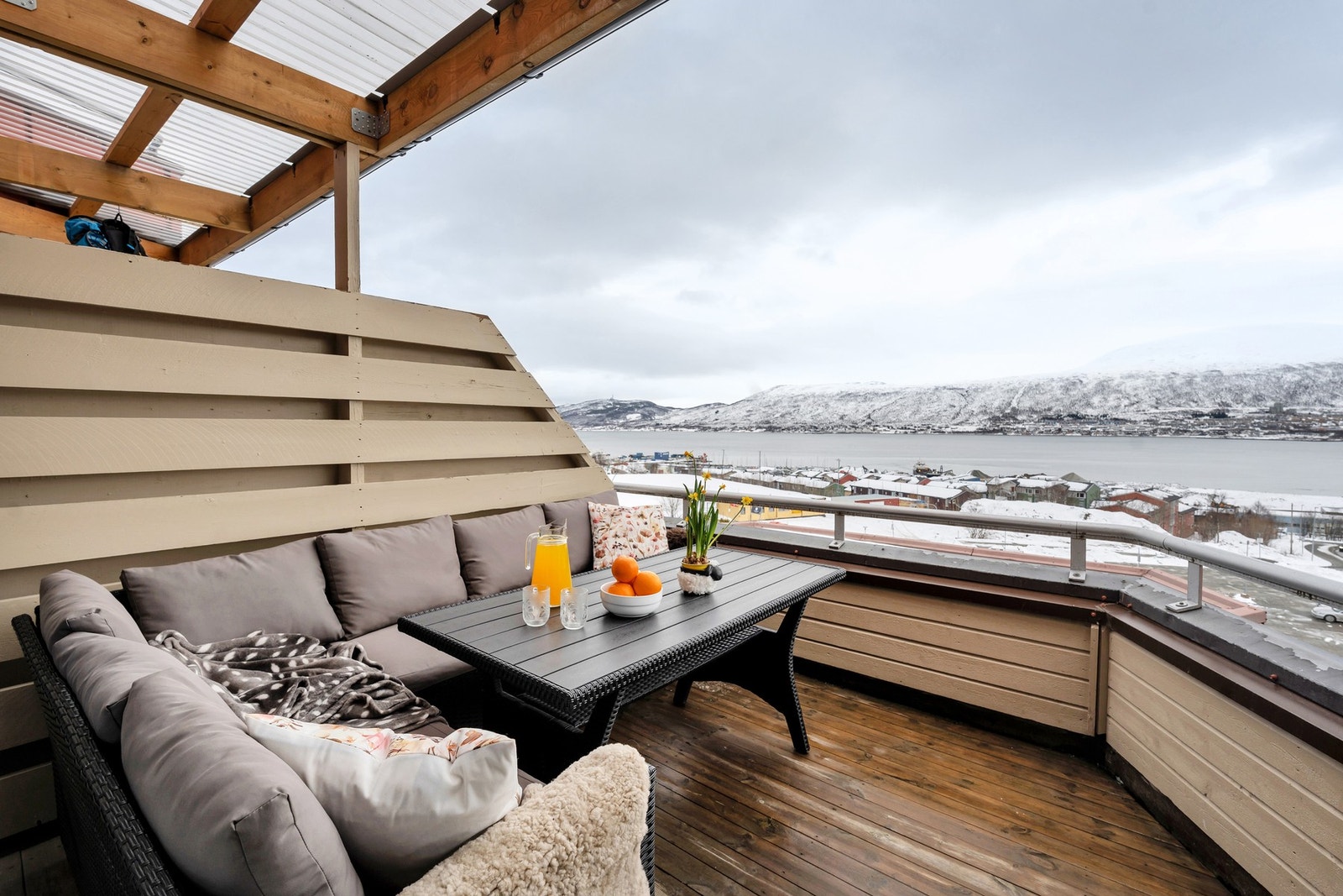 Pen og romslig 3-roms leilighet på flotte Utsikten, Stakkevollan. Galleribilde