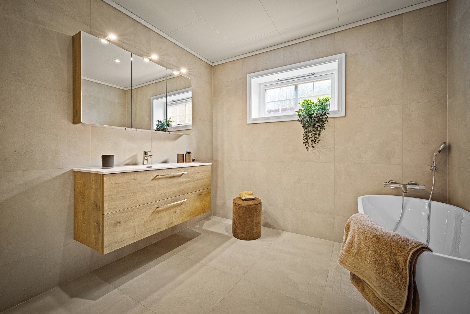 Dette badet er pusset opp sommeren 2024. Galleribilde